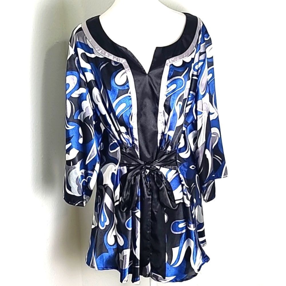 AGB Woman Blue, Black, White & Silver Top with Black Satin Belt, Size 1X
